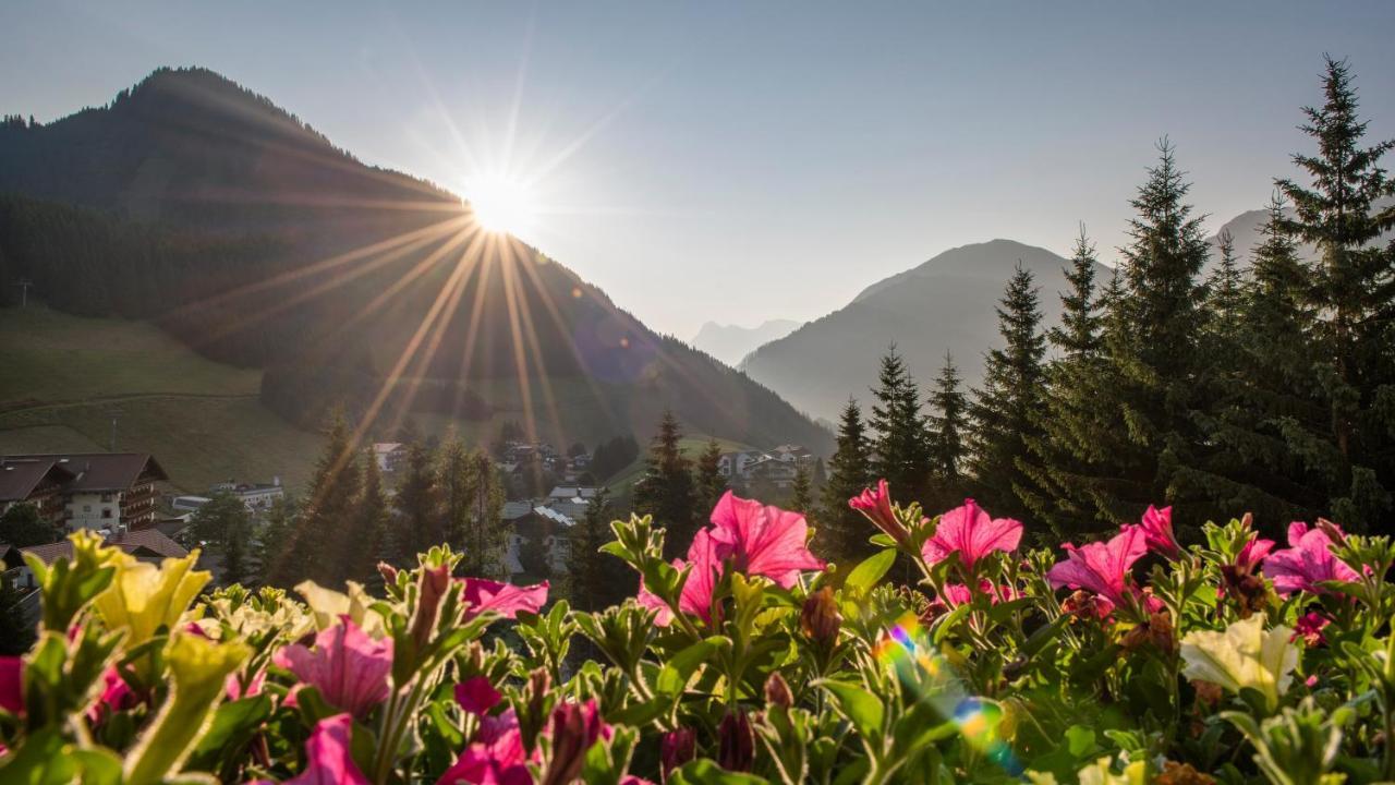 Hotel Witt Berwang Exteriör bild