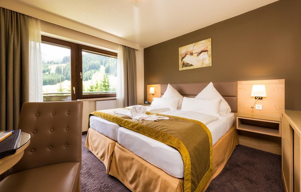 Hotel Witt Berwang Exteriör bild