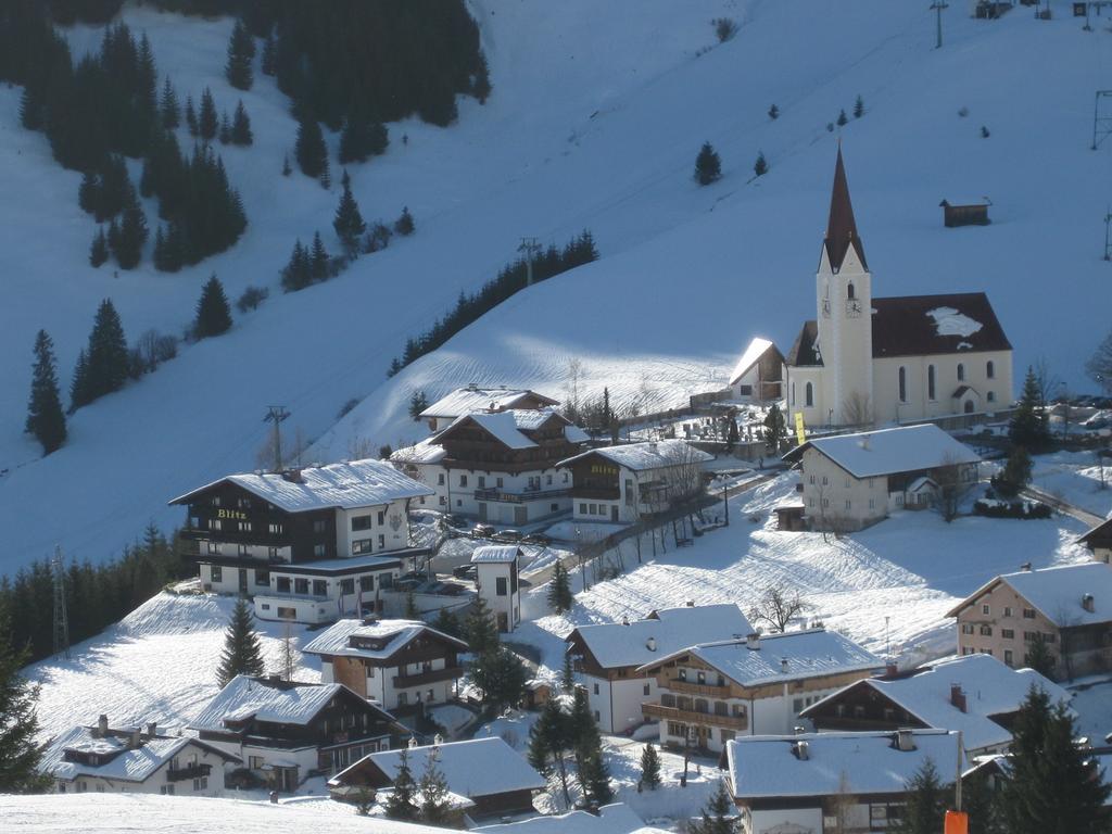 Hotel Witt Berwang Exteriör bild